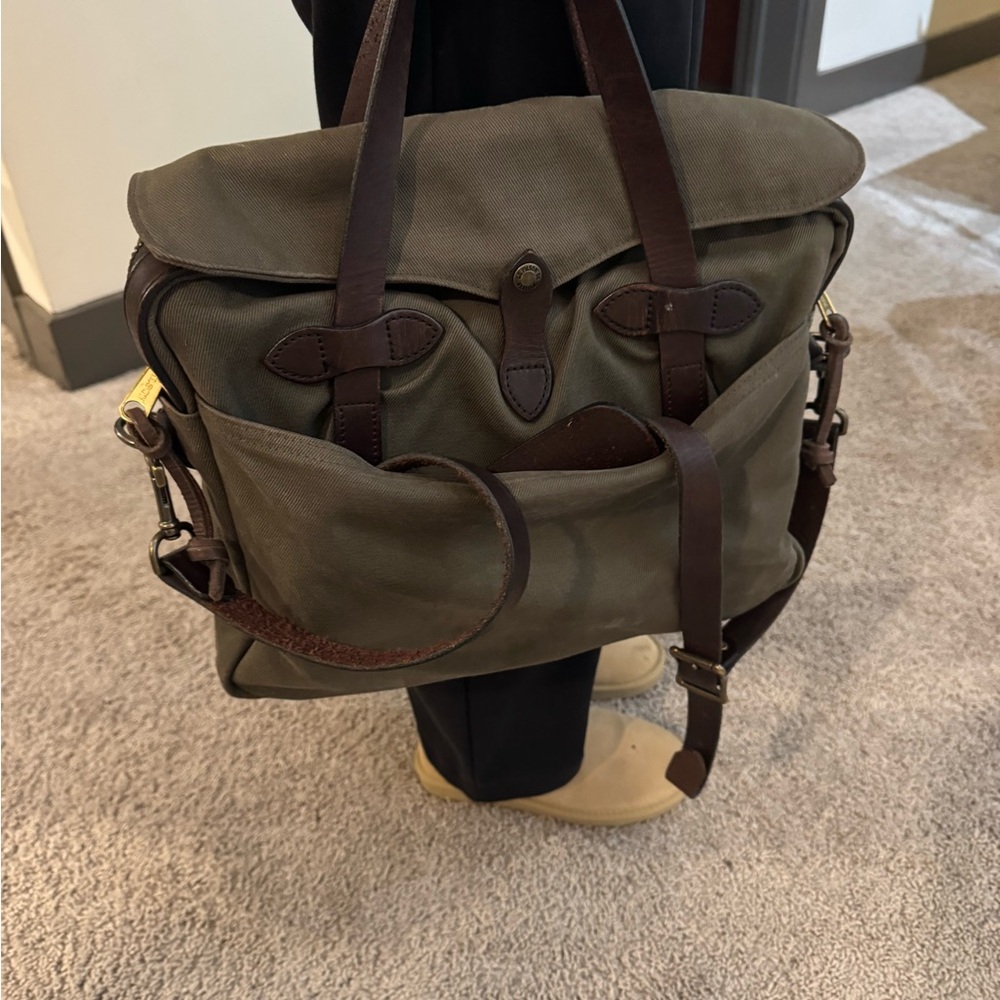 Filson rugged twill original briefcase, otter green color
